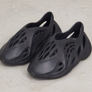 BLACK CUT OUT SLIPS